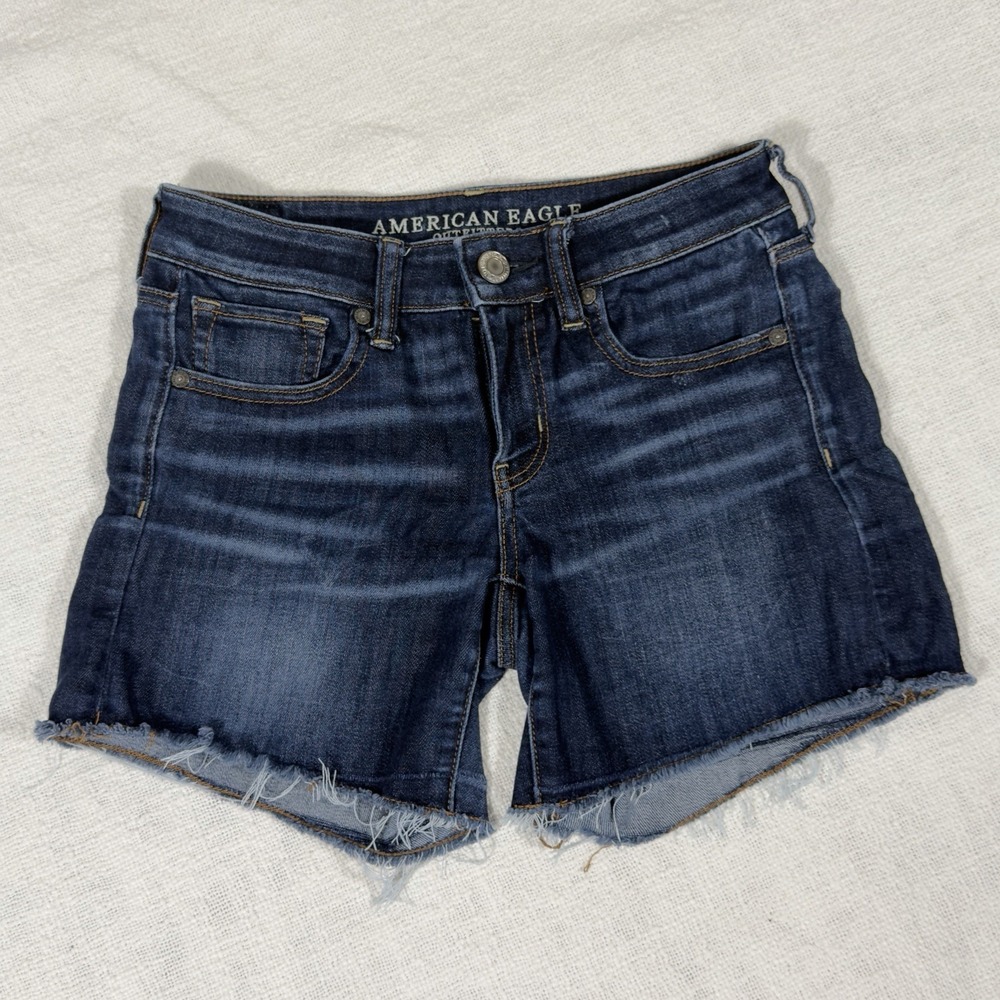 American Eagle Next Level Stretch Midi Distressed Blue Jean Shorts‎ Size 2 Dark
